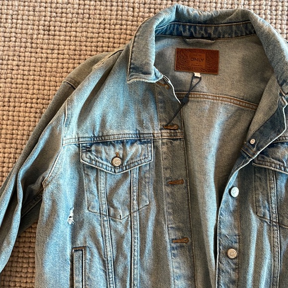 Jean jacket - amazing condition - Picture 2 of 2